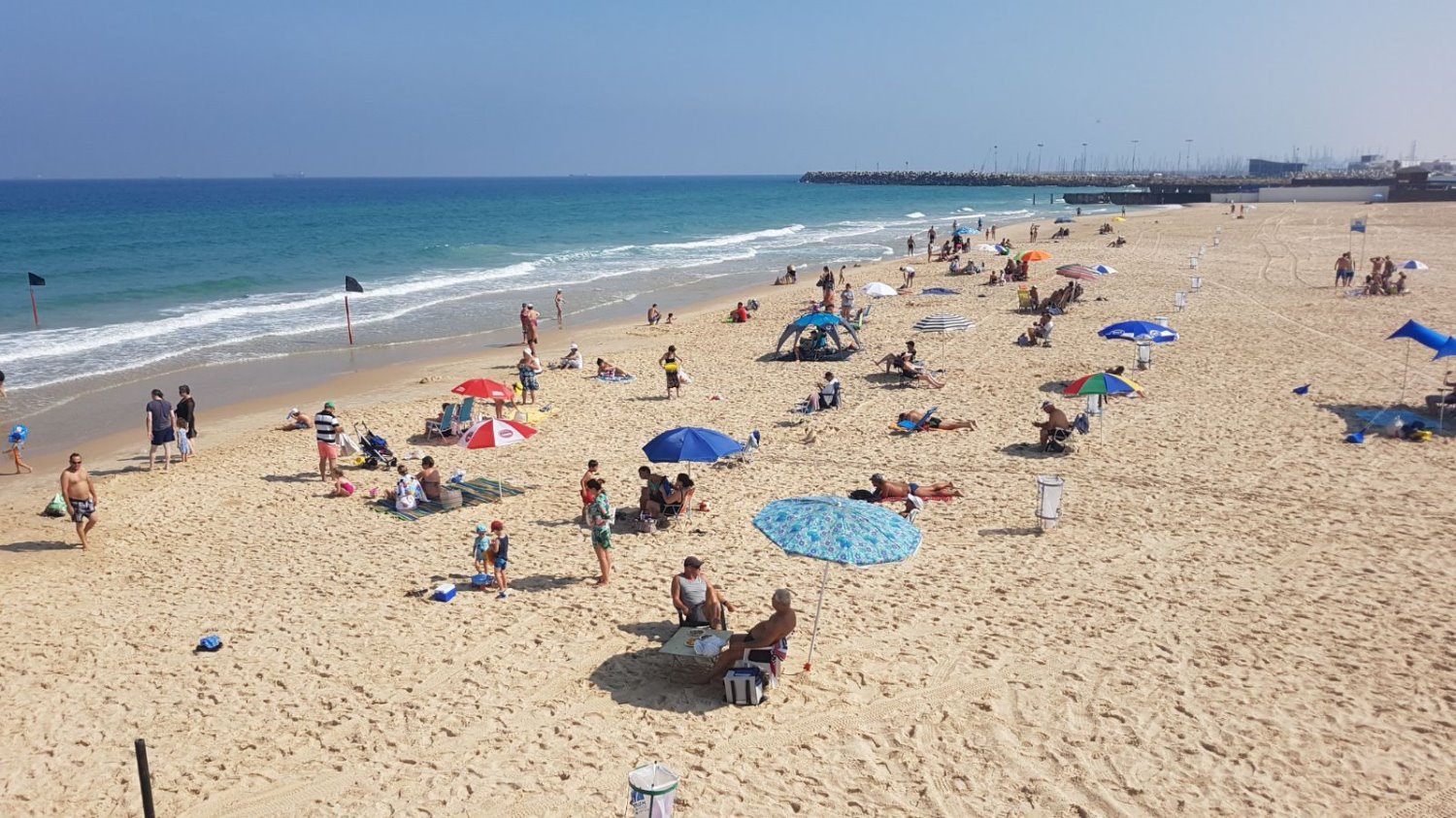 חוף י"א הבוקר