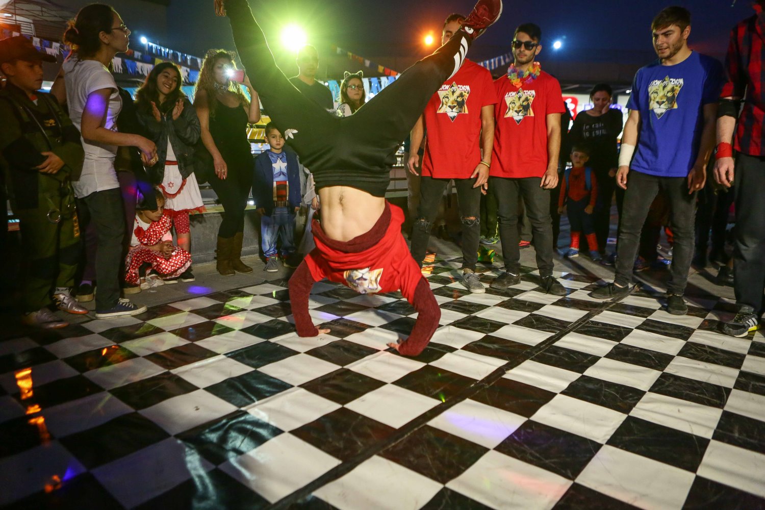 מסיבת פורים מטורפת