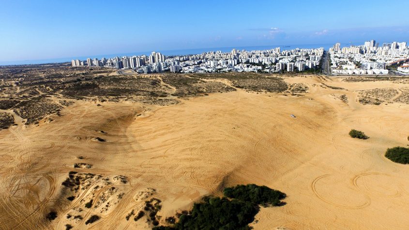 הדיונה הגדולה וחולות אשדוד. צילום: דב גרינבלט, החברה להגנת הטבע