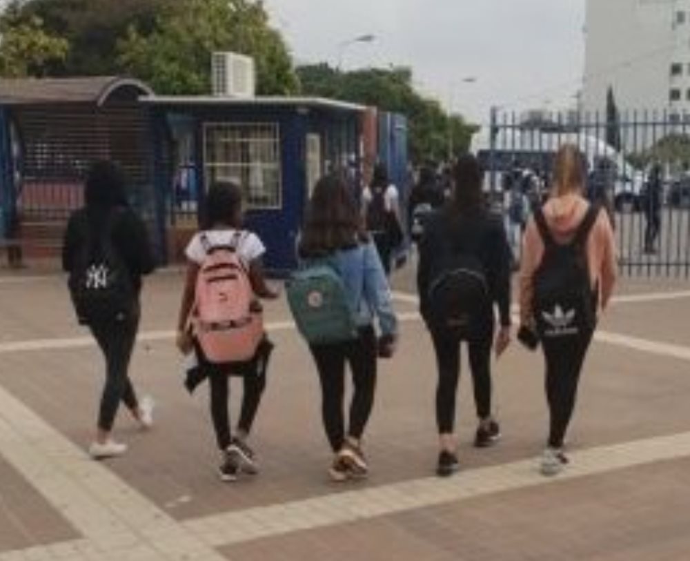 תלמידים באשדוד - צילום אבי פלדמן תלמידים באשדוד - צילום אבי פלדמן