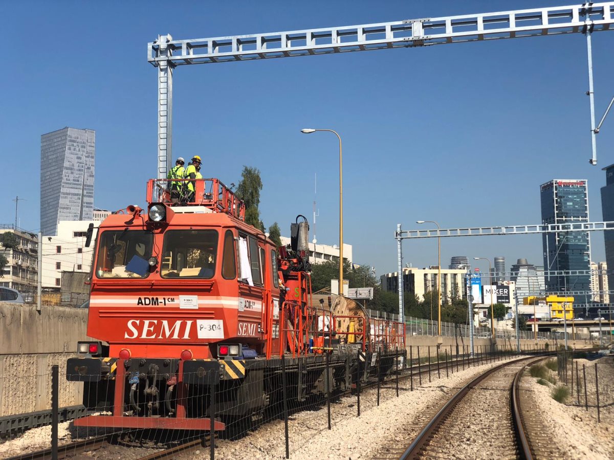 עבודות חישמול. קרדיט: רכבת ישראל