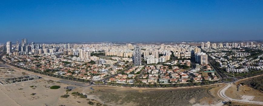 המשרד להגנת הסביבה - אין חריגות זיהום אוייר באזורי המגורים בעיר .