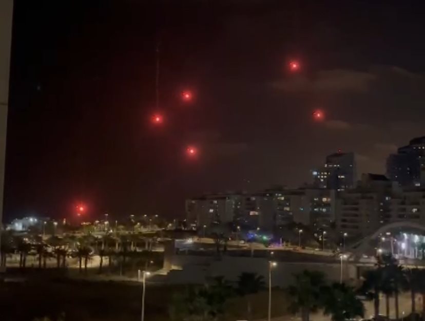 פצצות תאורה באיזור המרינה