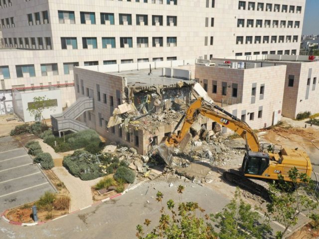 הריסת מבנה המשרדים באסותא (דוברות אסותא)