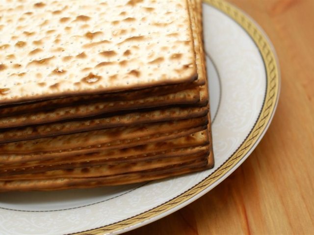אופים מצות עם כל המשפחה | המחשה: שאטרסטוק