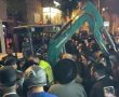 אחרי בני ברק: לילה של עימותים והפרות סדר בירושלים | צפו במותקף מניף גרזן