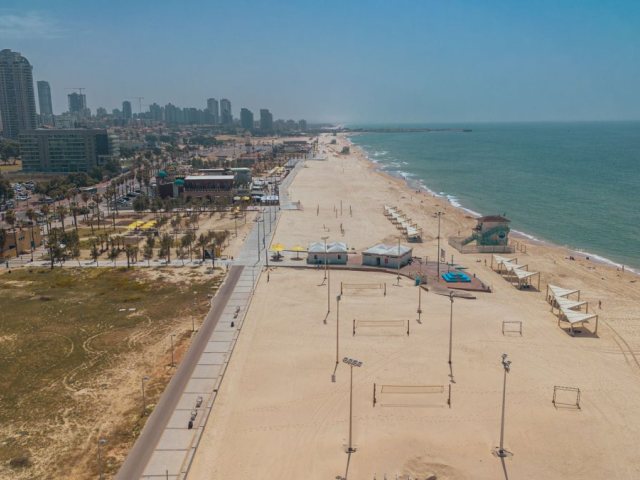 חופי הזהב של אשדוד (צילום: מייק אדרי)