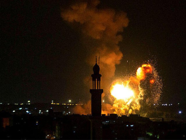 תקיפת חיל האוויר ברצועת עזה(צילום: AFP)