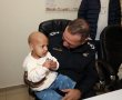 מרגש: איילה והמפכ"ל רוקדים עם ספר התורה במחלקה האונקולוגית